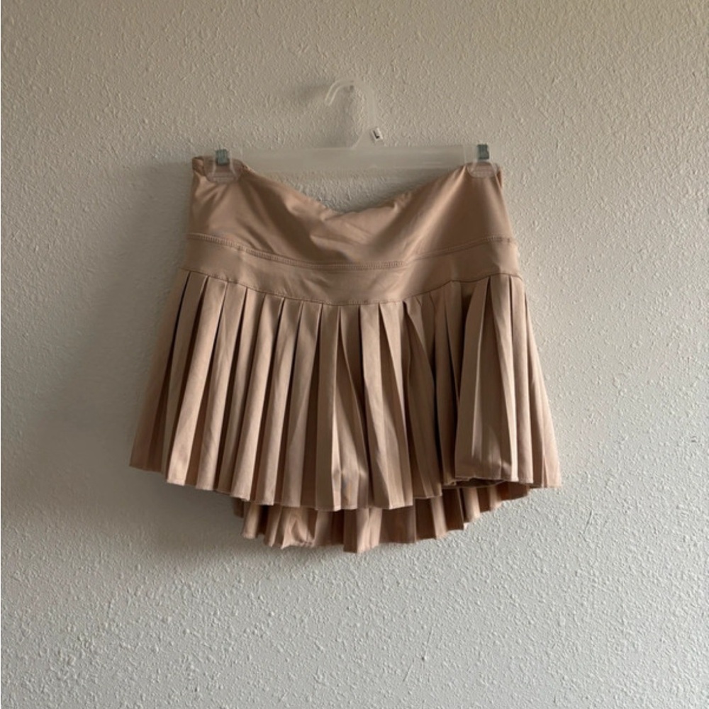Chic Beige Pleated Mini Skirt
